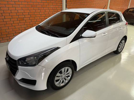 HYUNDAI HB20 1.6 COMFORT PLUS 16V FLEX 4P MANUAL